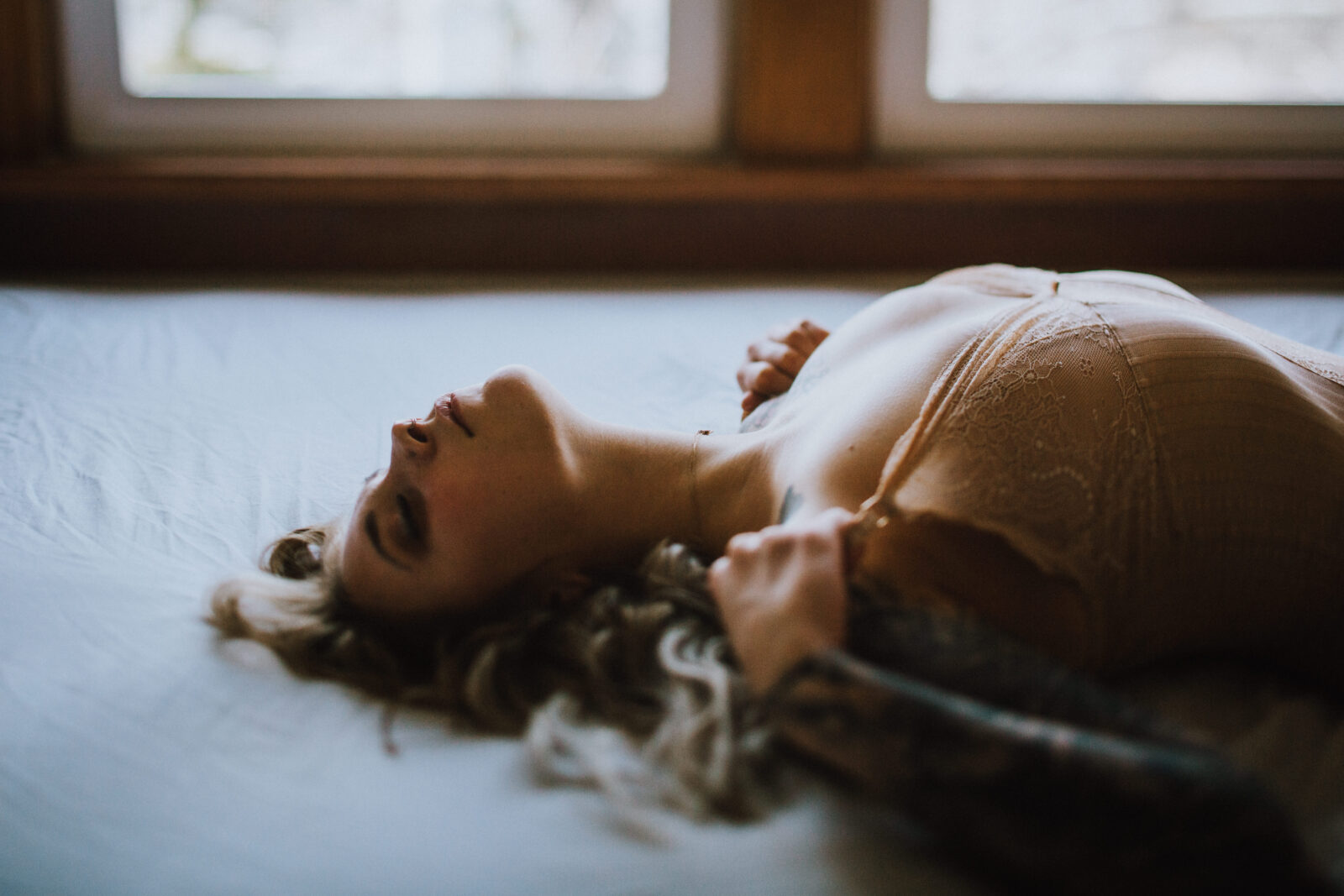 https://jades.ca/wp-content/uploads/2019/04/boudoir_photographer_Victoria20.jpg