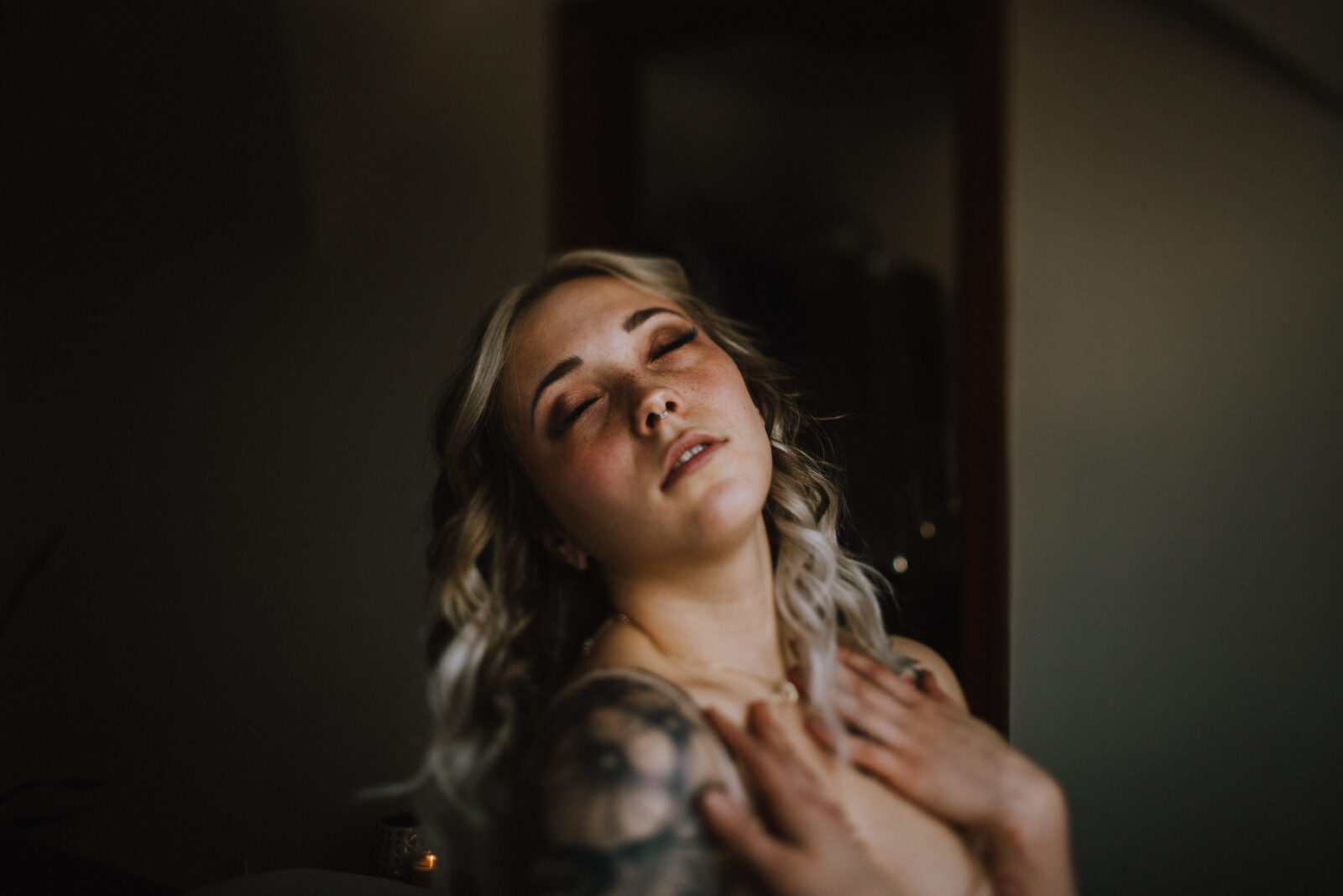 https://jades.ca/wp-content/uploads/2019/04/boudoir_photographer_Victoria29.jpg