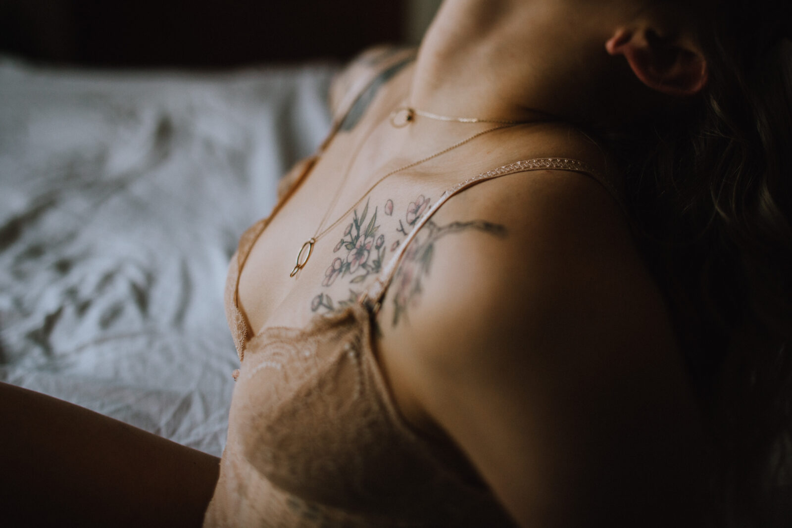 https://jades.ca/wp-content/uploads/2019/04/boudoir_photographer_Victoria34.jpg