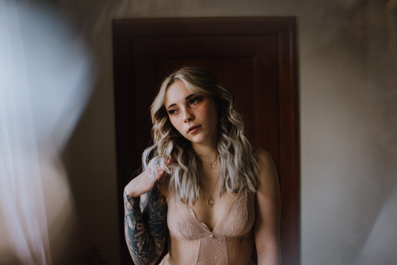 https://jades.ca/wp-content/uploads/2019/04/boudoir_photographer_Victoria44.jpg